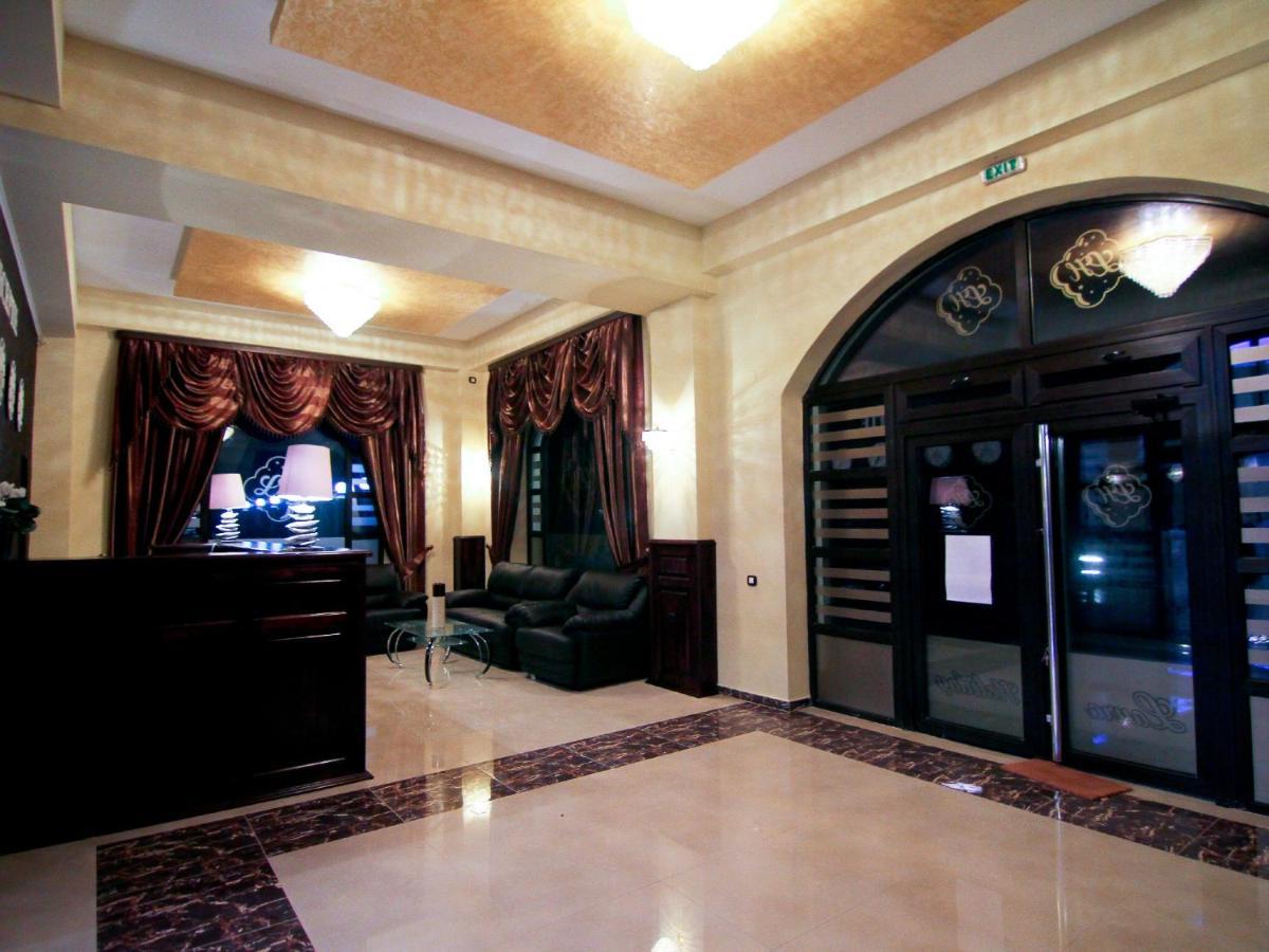 Laura Holiday Hotel Brăila Buitenkant foto
