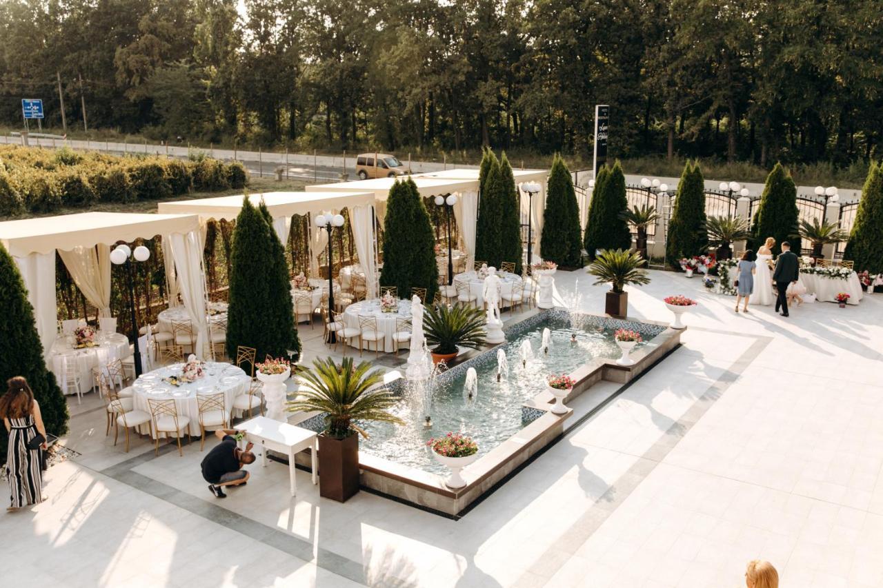 Laura Holiday Hotel Brăila Buitenkant foto