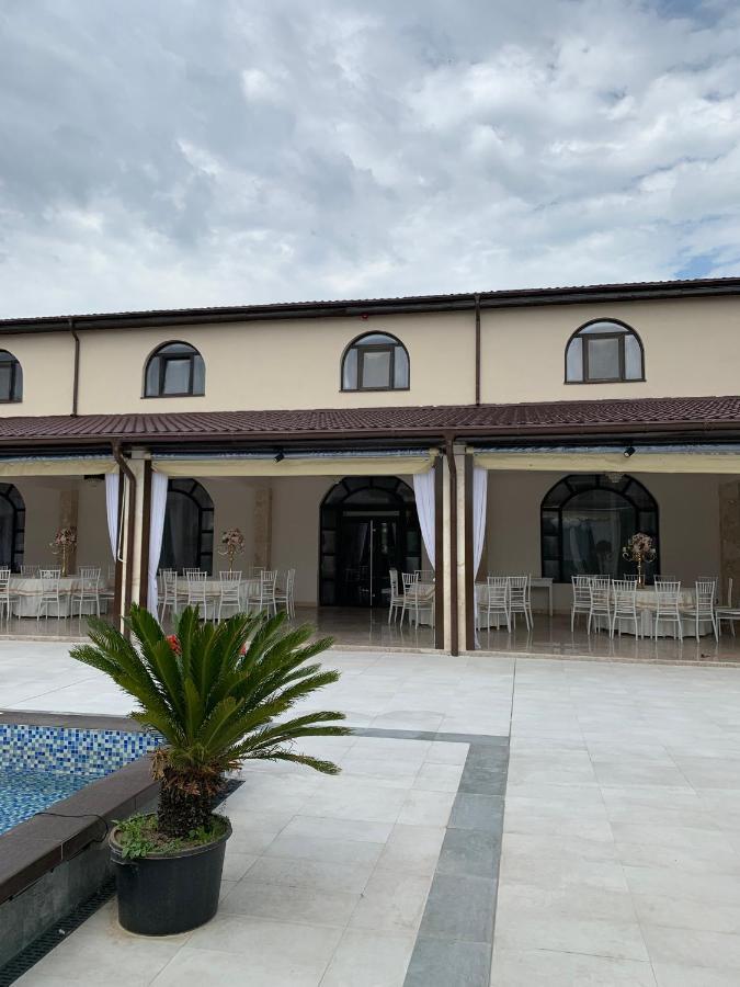 Laura Holiday Hotel Brăila Buitenkant foto