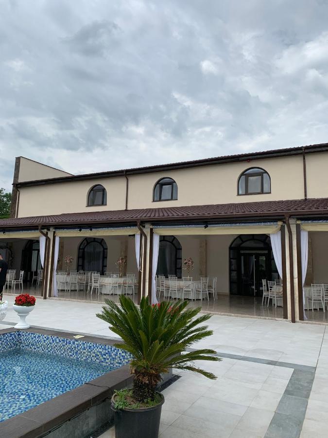 Laura Holiday Hotel Brăila Buitenkant foto